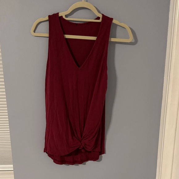 Bundle of 3 Women's Small Basic Tee & Tanks Olive, Burgundy, and Palm Print Tops - Picture 8 of 10